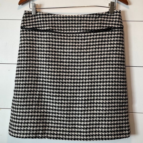 Apostrophe Dresses & Skirts - Dark Academia Apostrophe Houndstooth Stretch Straight Skirt Size 8 Wool Blend